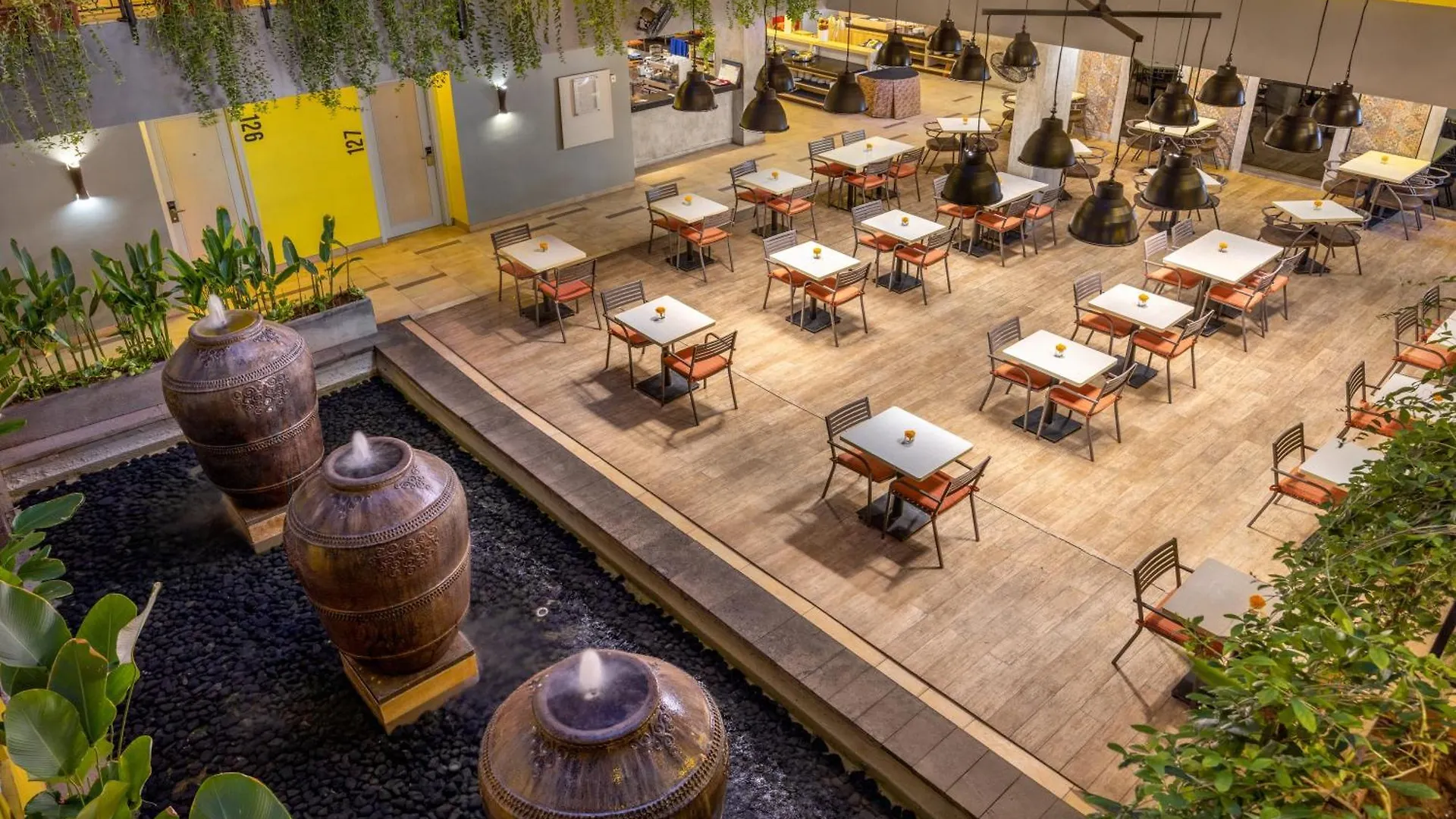 Sevn Legian Hotel