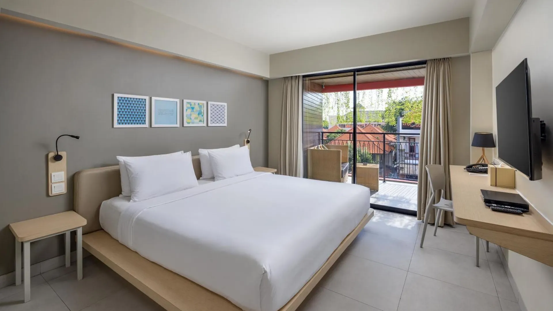 Sevn Legian Hotel Indonesia