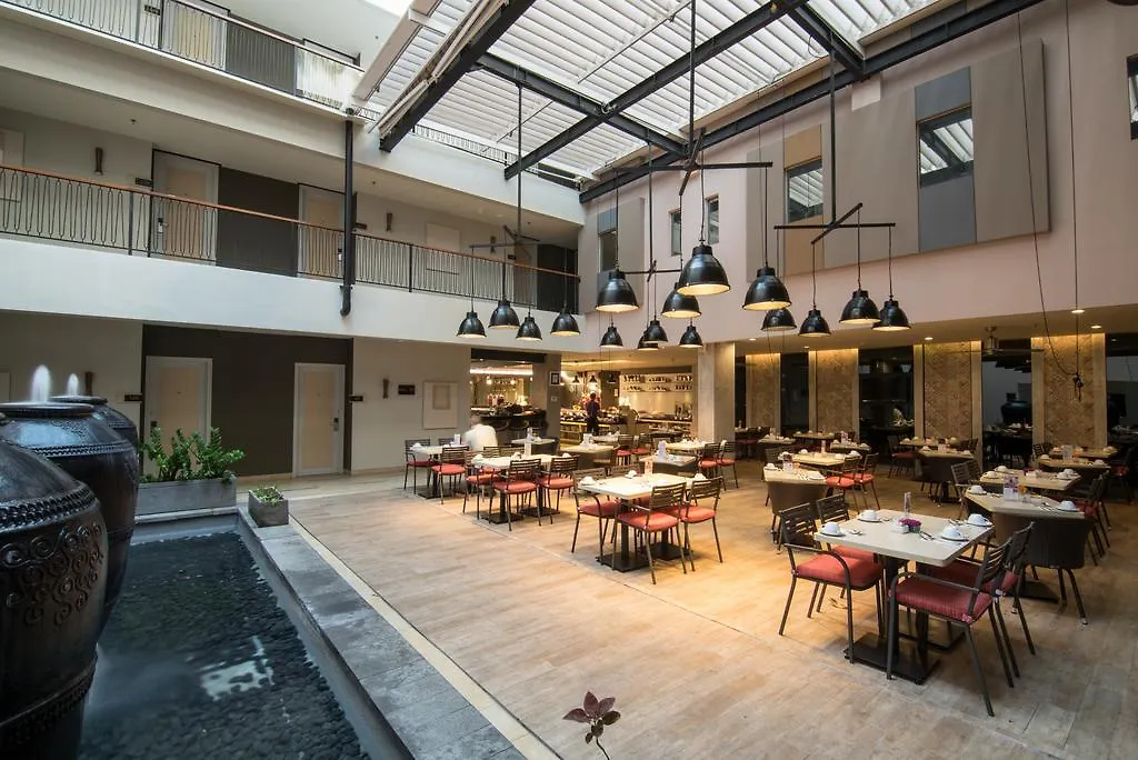 Sevn Legian Hotel