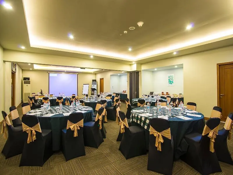 Sevn Legian Hotel