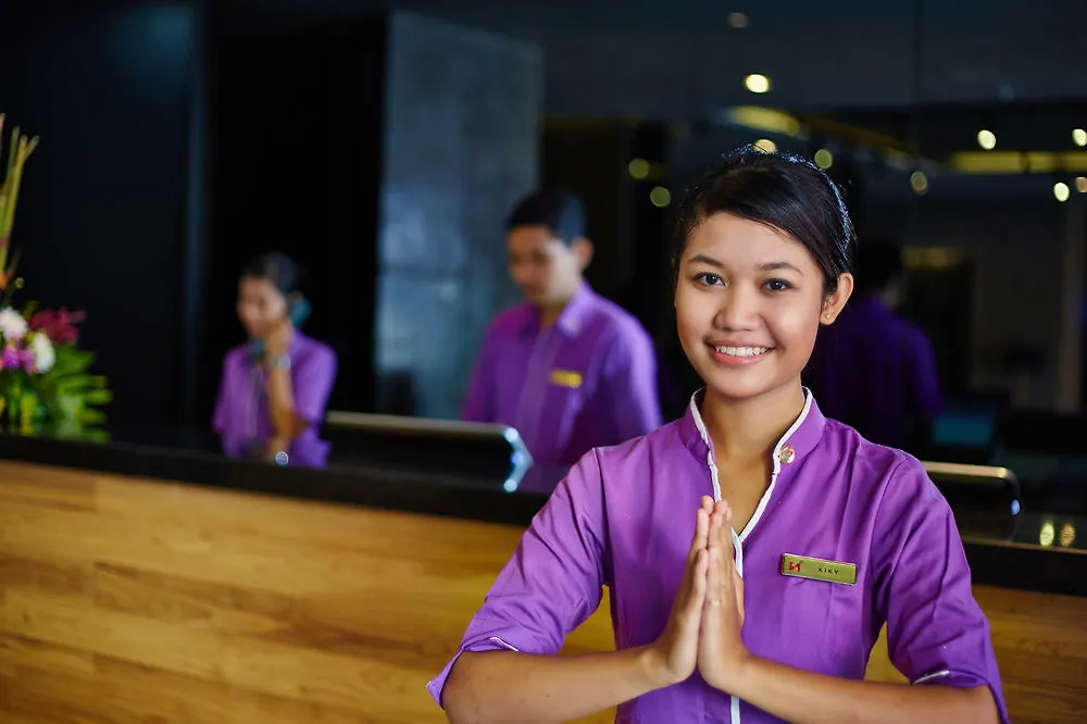 Sevn Legian Hotel 4*, Legian (Bali)